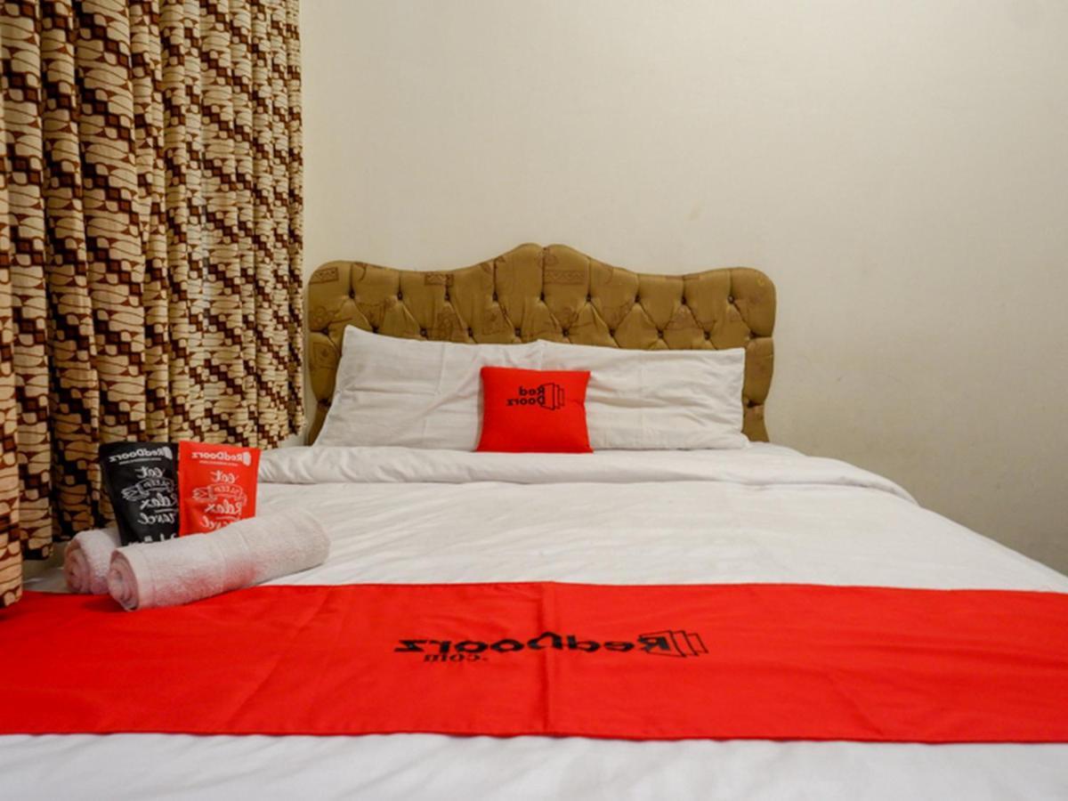 Hotel Reddoorz Near Tugu Yogyakarta Exteriér fotografie