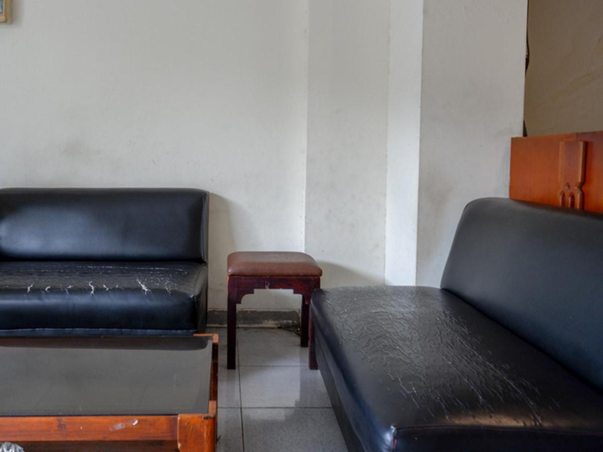 Hotel Reddoorz Near Tugu Yogyakarta Exteriér fotografie